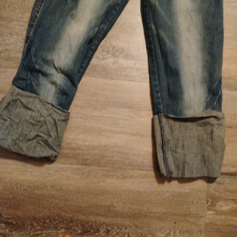 SOLD-Baby Phat Capris ❤️ - Picture 7 of 7